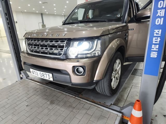 Land Rover Discovery 2016 — фото осмотра 1