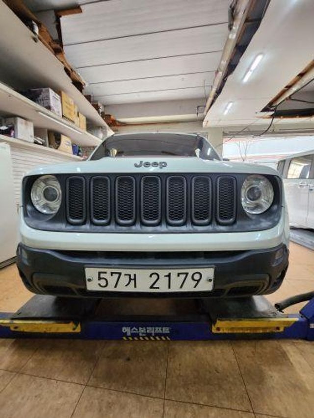 Jeep Renegade 2017 — фото осмотра 1