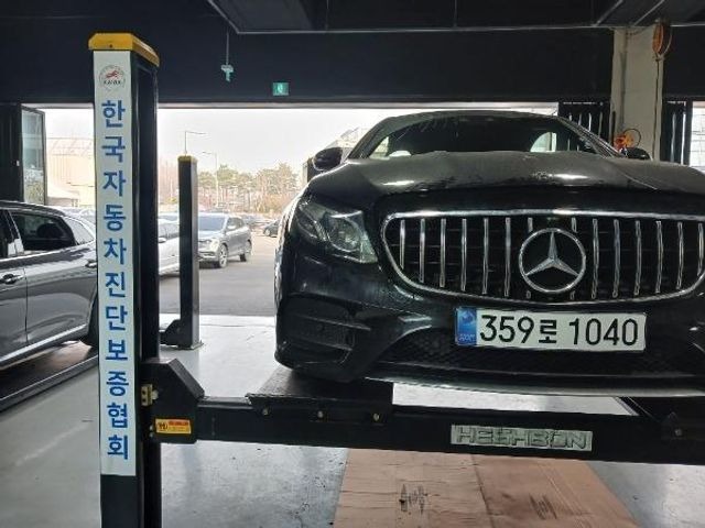 Mercedes-Benz E-Class 2017 — фото осмотра 1