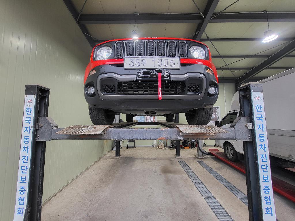 Jeep Renegade 2018 — фото осмотра 1