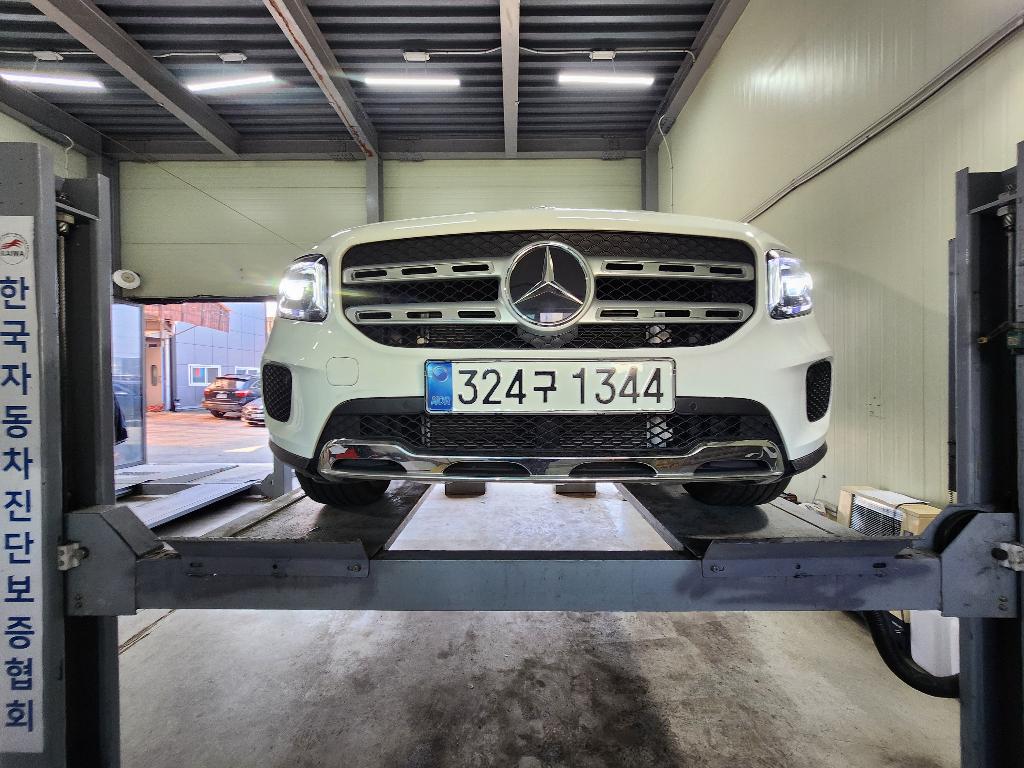 Mercedes-Benz GLB-Class 2021 — фото осмотра 1