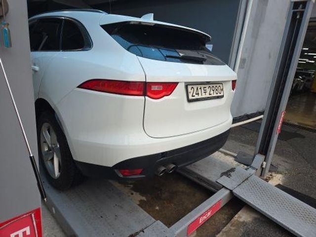 Jaguar F-PACE 2019 — фото осмотра 2