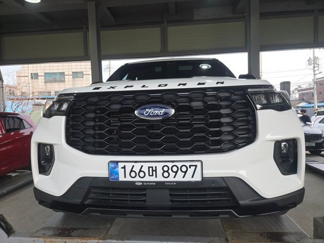 Ford Explorer 2025 — фото осмотра 1