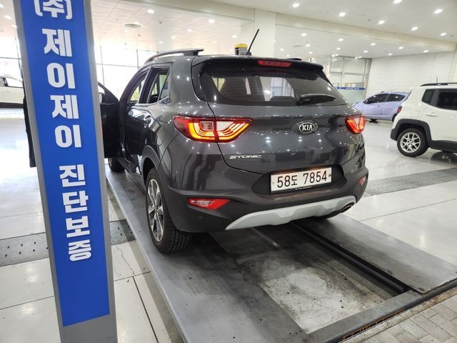 Kia Stonic 2018 — фото осмотра 2