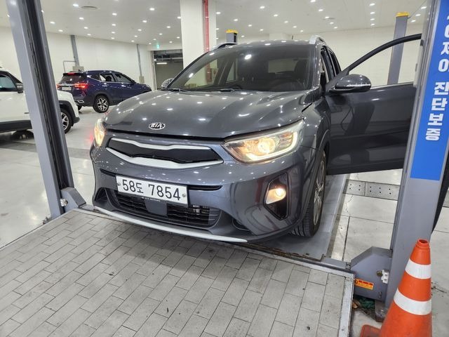 Kia Stonic 2018 — фото осмотра 1