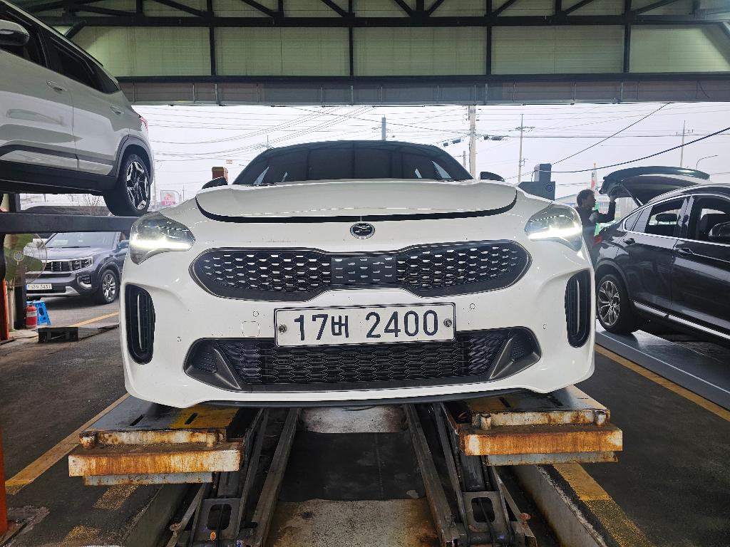 Kia Stinger 2018 — фото осмотра 1