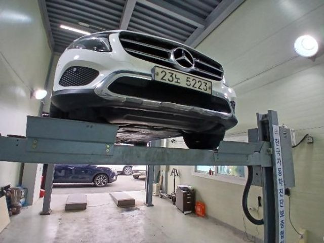 Mercedes-Benz GLC-Class 2018 — фото осмотра 1
