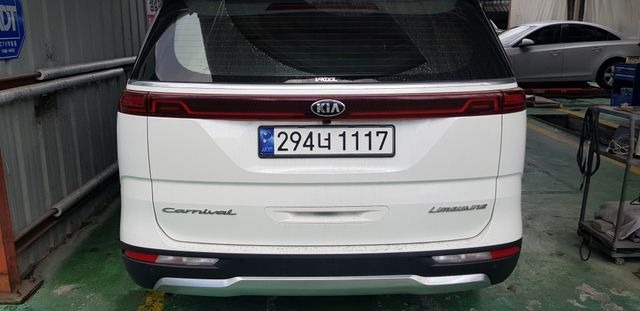 Kia Canival 2021 — фото осмотра 2
