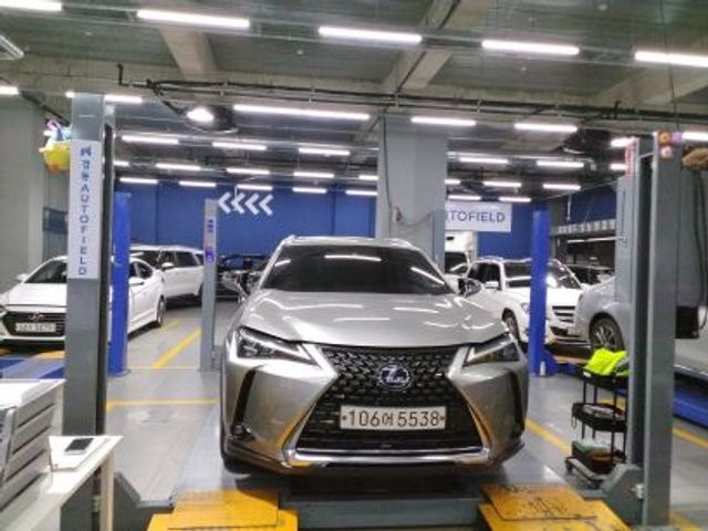 Lexus UX 2021 — фото осмотра 1