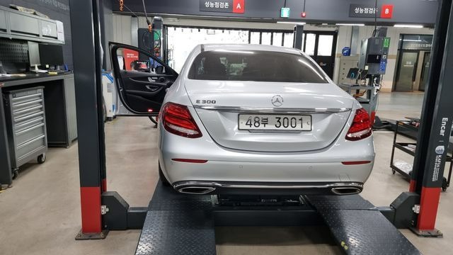 Mercedes-Benz E-Class 2017 — фото осмотра 2
