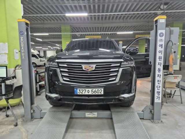 Cadillac Escalade 2023 — фото осмотра 1
