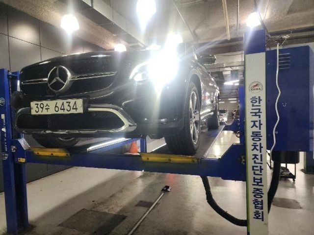 Mercedes-Benz GLC-Class 2019 — фото осмотра 1