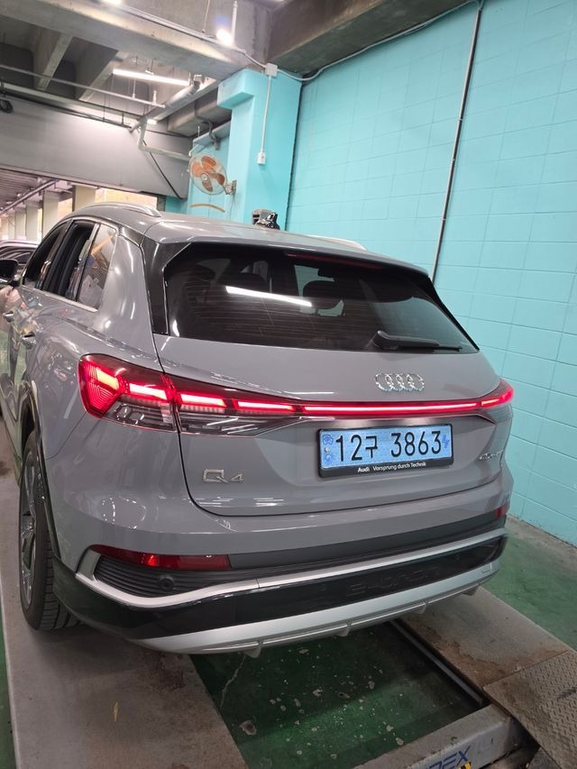 Audi Q4 e-tron 2023 — фото осмотра 2