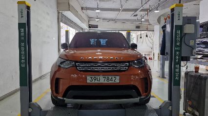 Land Rover Discovery 2018 — фото осмотра 1