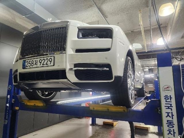 Rolls-Royce Cullinan 2023 — фото осмотра 1