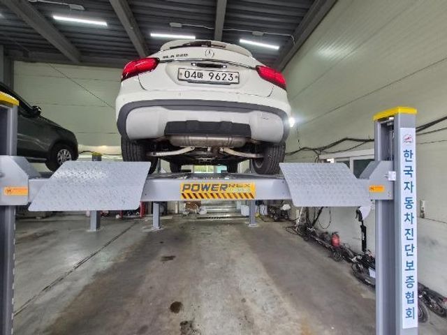 Mercedes-Benz GLA-Class 2018 — фото осмотра 2