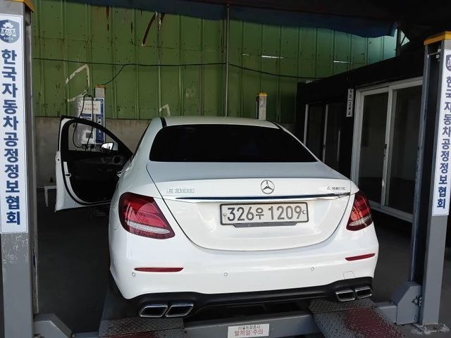 Mercedes-Benz E-Class 2018 — фото осмотра 2