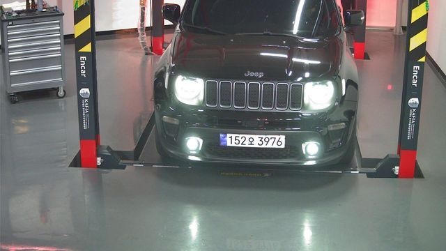 Jeep Renegade 2023 — фото осмотра 1