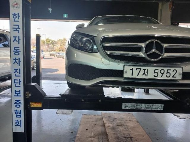 Mercedes-Benz E-Class 2017 — фото осмотра 1