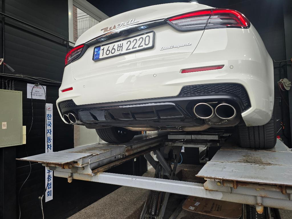Maserati Quattroporte 2018 — фото осмотра 2