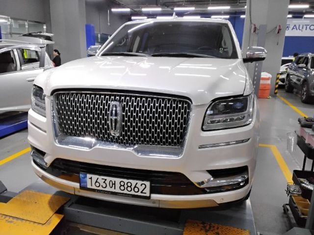Lincoln Navigator 2019 — фото осмотра 1