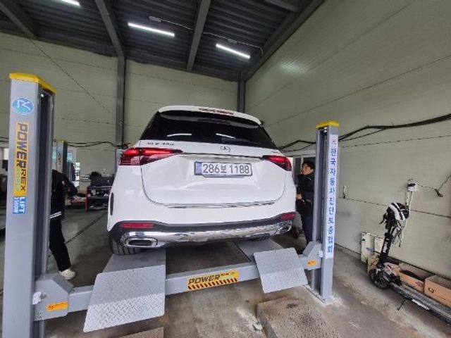 Mercedes-Benz GLE-Class 2025 — фото осмотра 2
