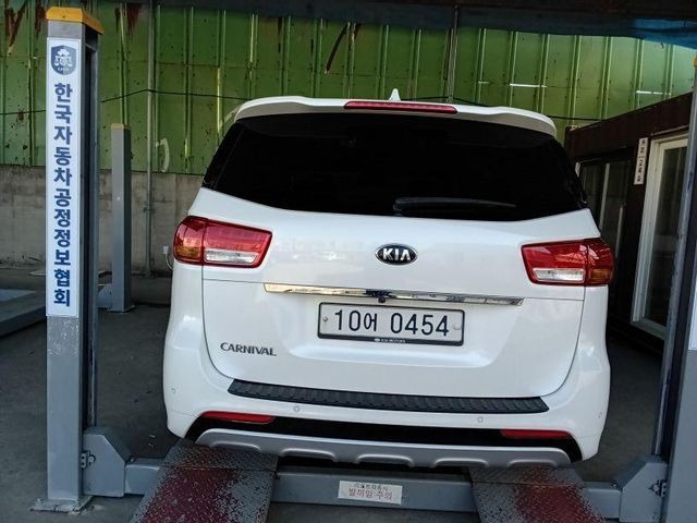 Kia Canival 2017 — фото осмотра 2
