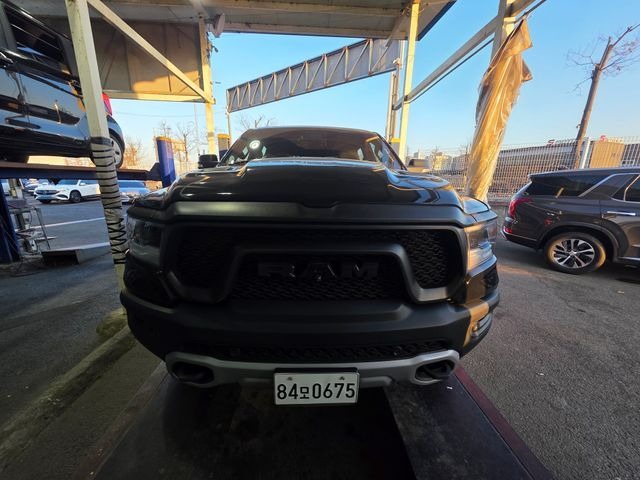 Dodge Ram Pick Up 2019 — фото осмотра 1