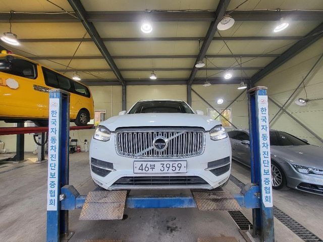Volvo XC90 2017 — фото осмотра 1