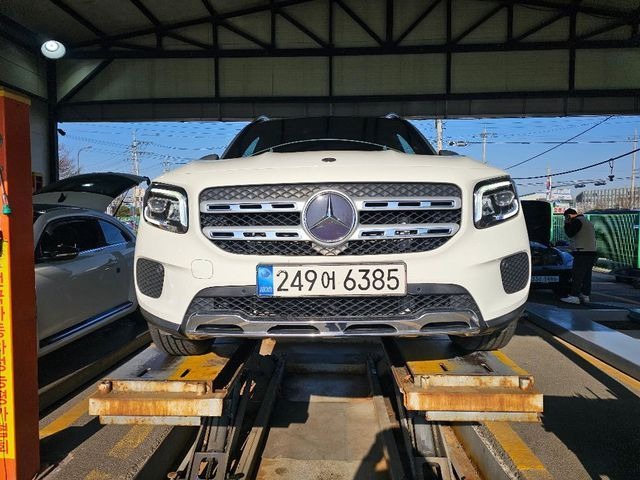 Mercedes-Benz GLB-Class 2021 — фото осмотра 1
