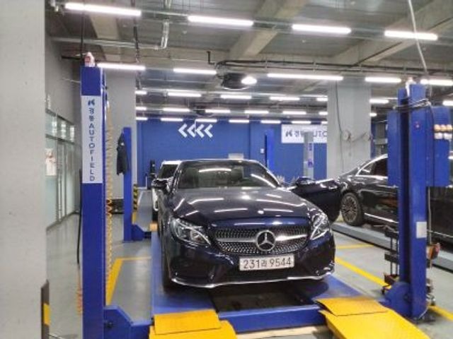 Mercedes-Benz C-Class 2017 — фото осмотра 1