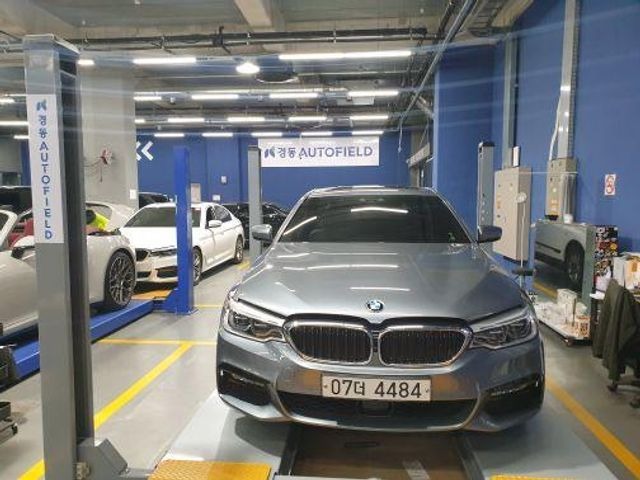 BMW 5-Series 2018 — фото осмотра 1