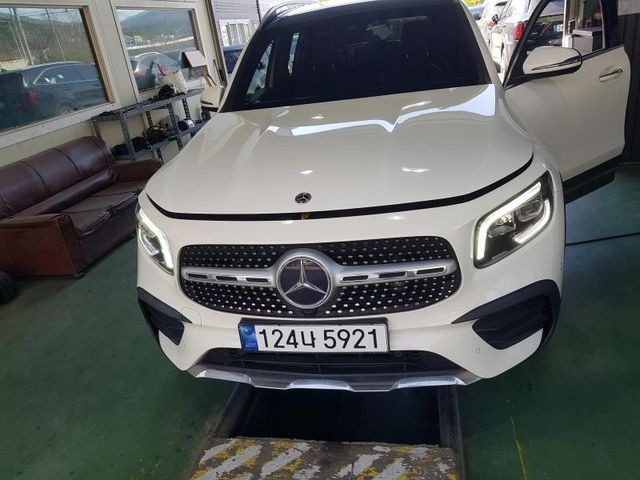 Mercedes-Benz GLB-Class 2021 — фото осмотра 1