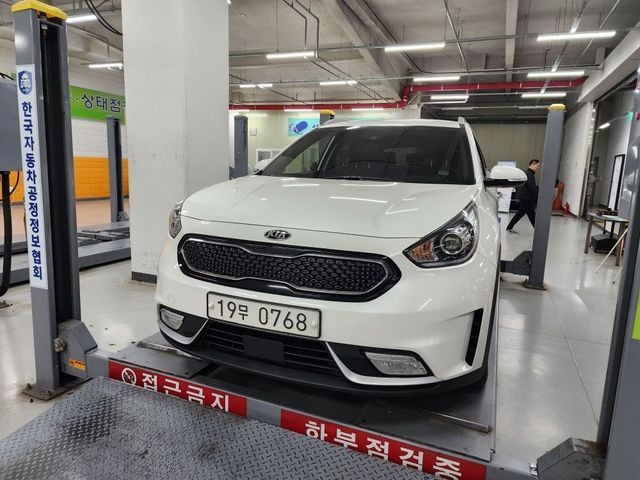 Kia Niro 2017 — фото осмотра 1