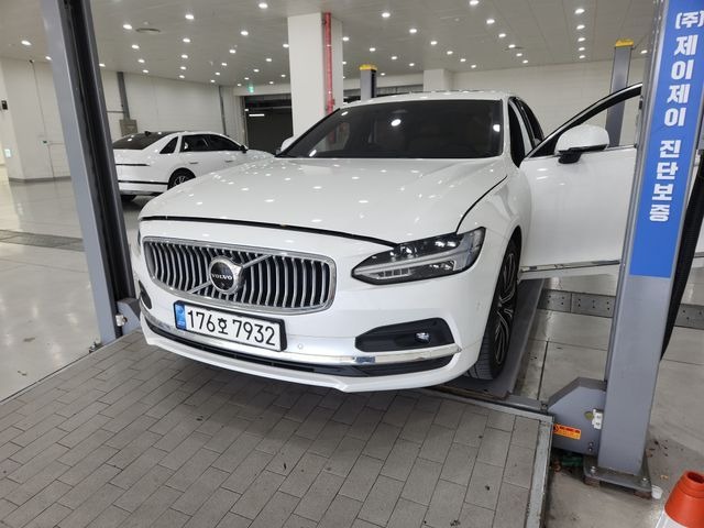 Volvo S90 2022 — фото осмотра 1