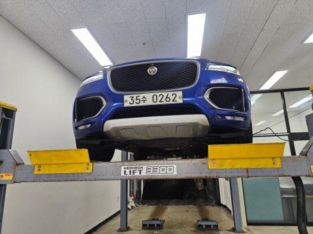 Jaguar F-PACE 2017 — фото осмотра 1