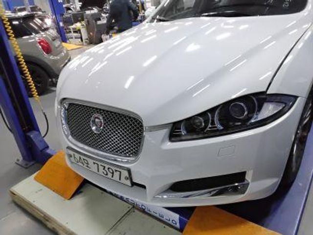 Jaguar XF 2014 — фото осмотра 1