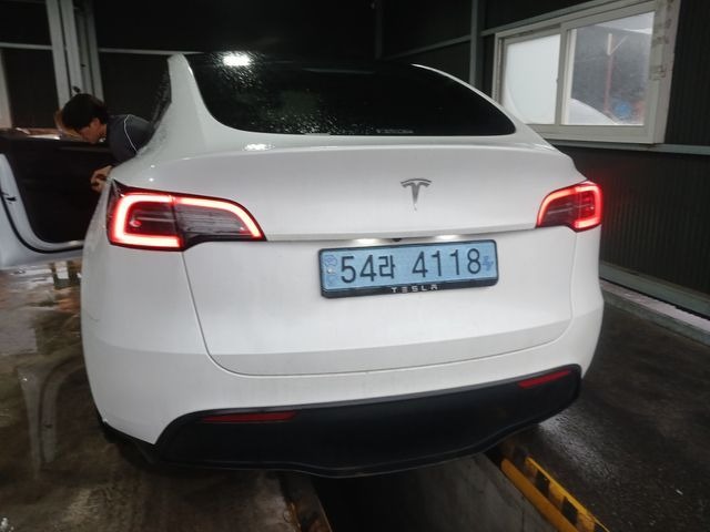 Tesla Model Y 2024 — фото осмотра 2