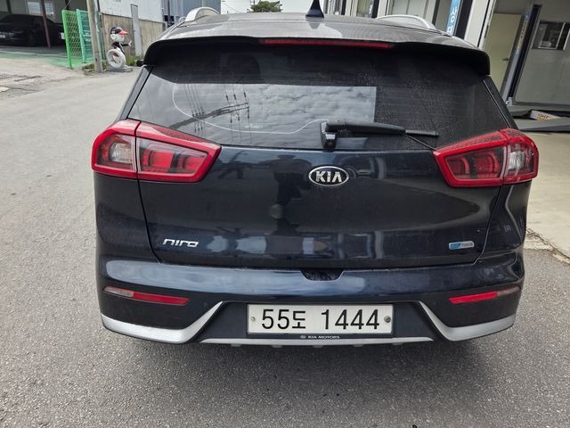 Kia Niro 2018 — фото осмотра 2