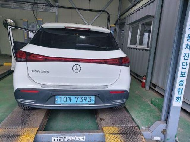 Mercedes-Benz EQA 2023 — фото осмотра 2