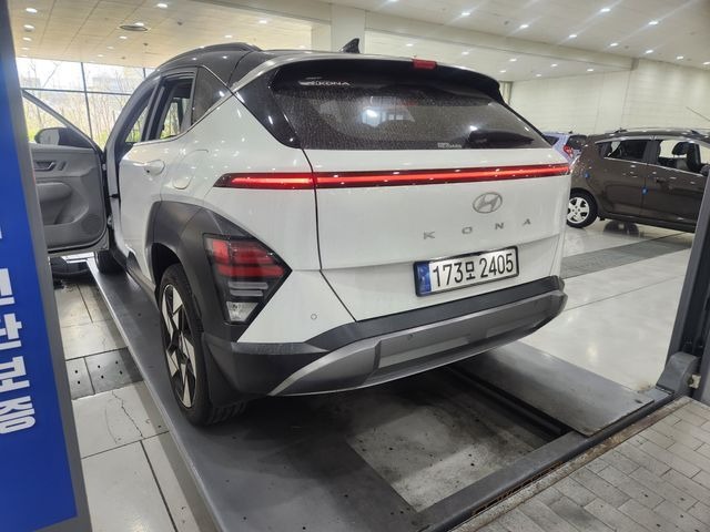 Hyundai Kona 2023 — фото осмотра 2