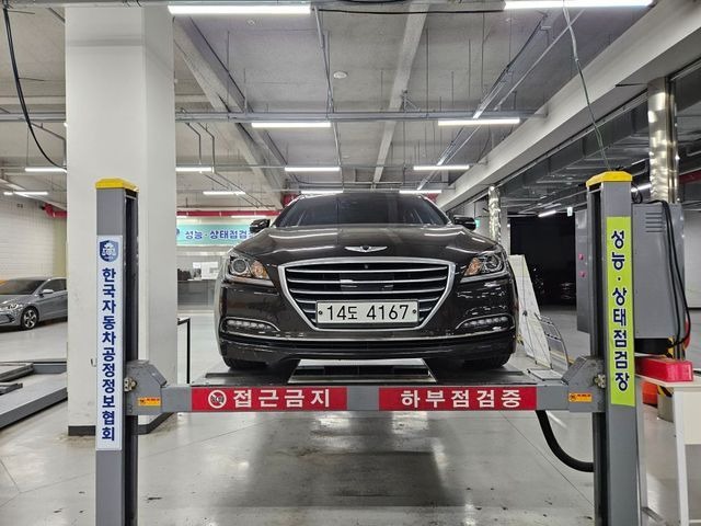 Hyundai Genesis 2016 — фото осмотра 1