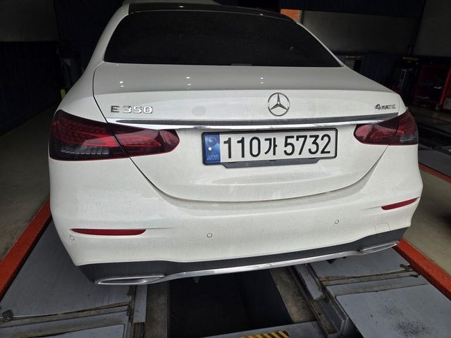 Mercedes-Benz E-Class 2022 — фото осмотра 2
