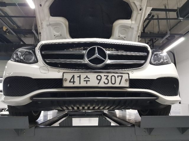 Mercedes-Benz E-Class 2017 — фото осмотра 1