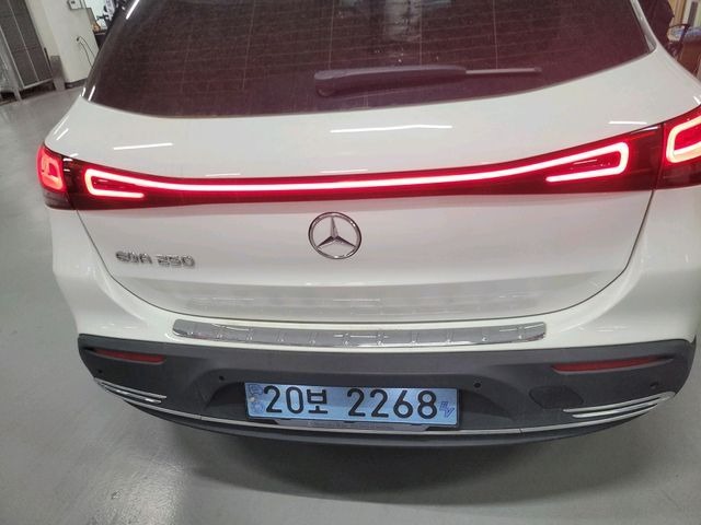 Mercedes-Benz EQA 2021 — фото осмотра 2