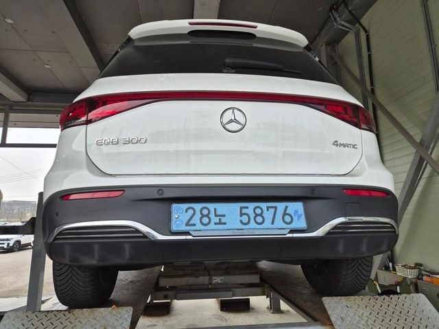 Mercedes-Benz EQB 2023 — фото осмотра 2