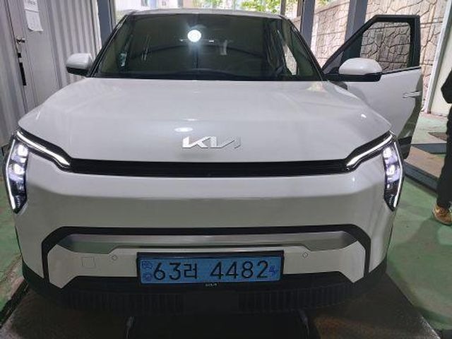 Kia EV3 2025 — фото осмотра 1