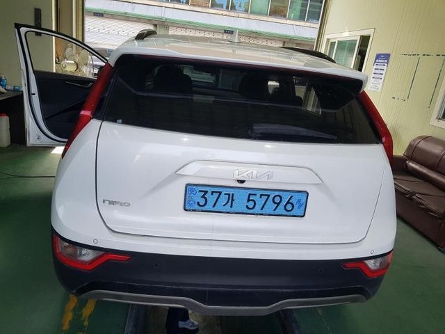 Kia Niro 2023 — фото осмотра 2