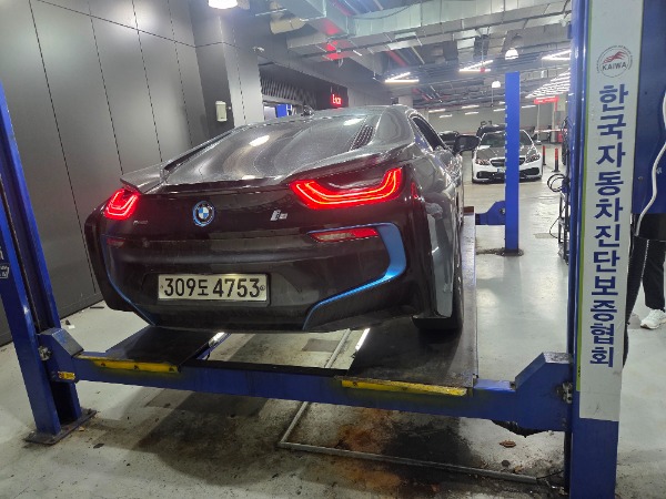 BMW i8 2015 — фото осмотра 2