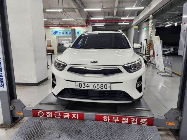 Kia Stonic 2018 — фото осмотра 1
